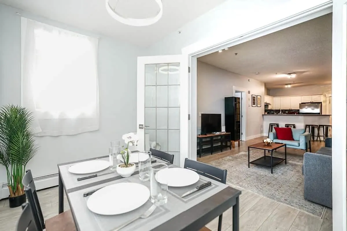Cozy Condo W Parking Wifi Coffee 5Min2Stampede YYC 0*,